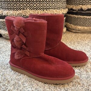 KOOLABURRA by UGG "Victoria Short" boots Maroon Sz10, no box, never worn.